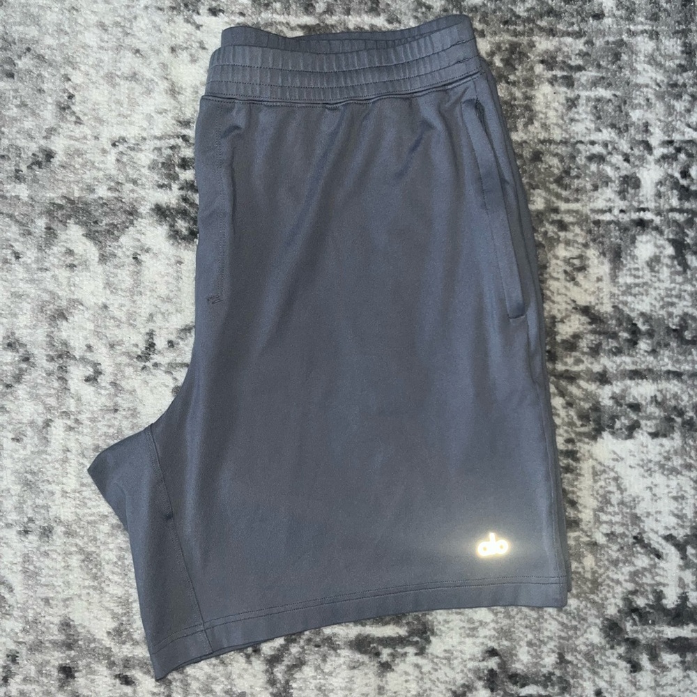 Alo Yoga 7" Conquer React Performance Short